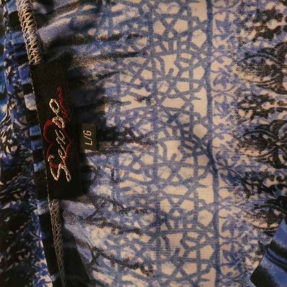 Blue And White Patterned Halter Top L - Picture 6 of 6